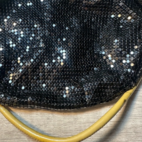 La Regale Vintage Shimmering Black Evening Bag - Picture 3 of 6